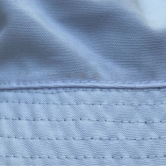 Alice + Olivia Daisy Print & Solid White Reversible Bucket Hat - Picture 9 of 12